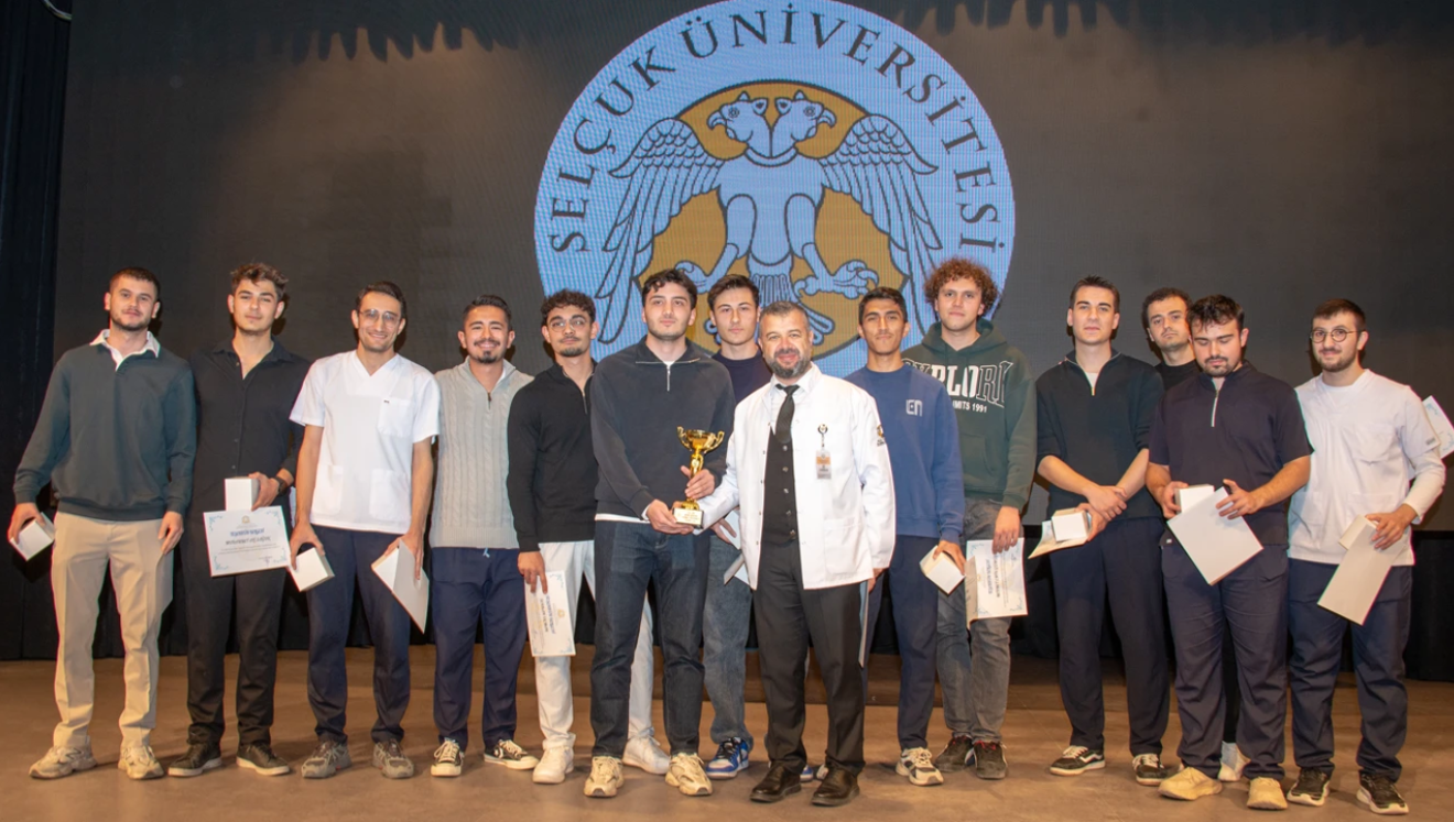 Diş Hekimliği Fakültesinde Beyaz Önlük Töreni coşkusu